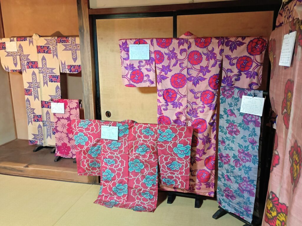 「花織るメイセン展 花織り人の銘仙キモノ」