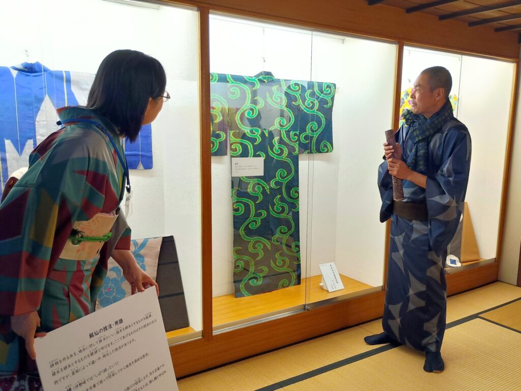 「新啓織物さんの銘仙きもの談話会」の様子