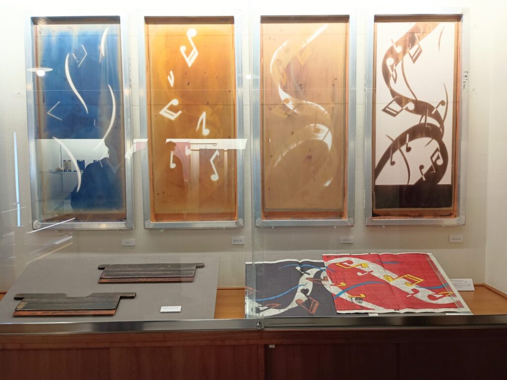 須坂クラシック美術館「復刻銘仙展―新啓織物のほぐし織―」