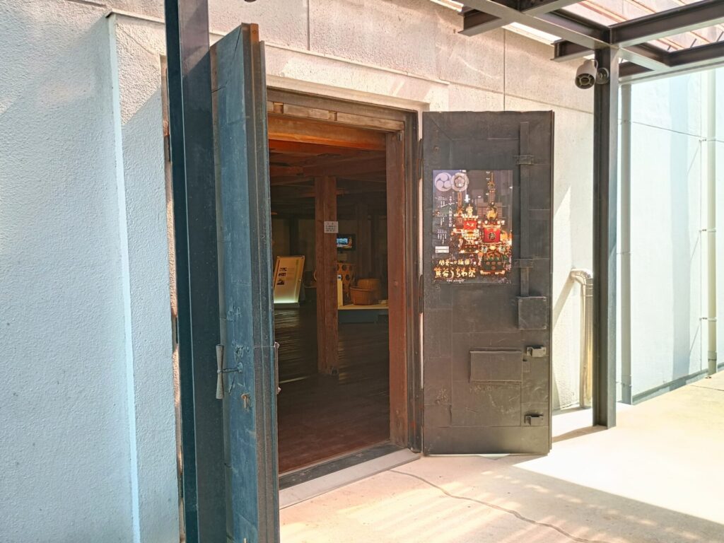 「片倉シルク記念館」の外観