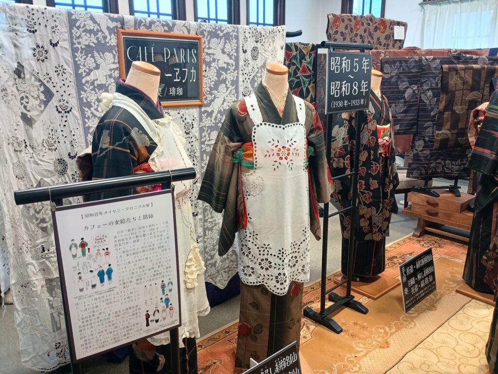 カフェーの女給をイメージした銘仙の着付け