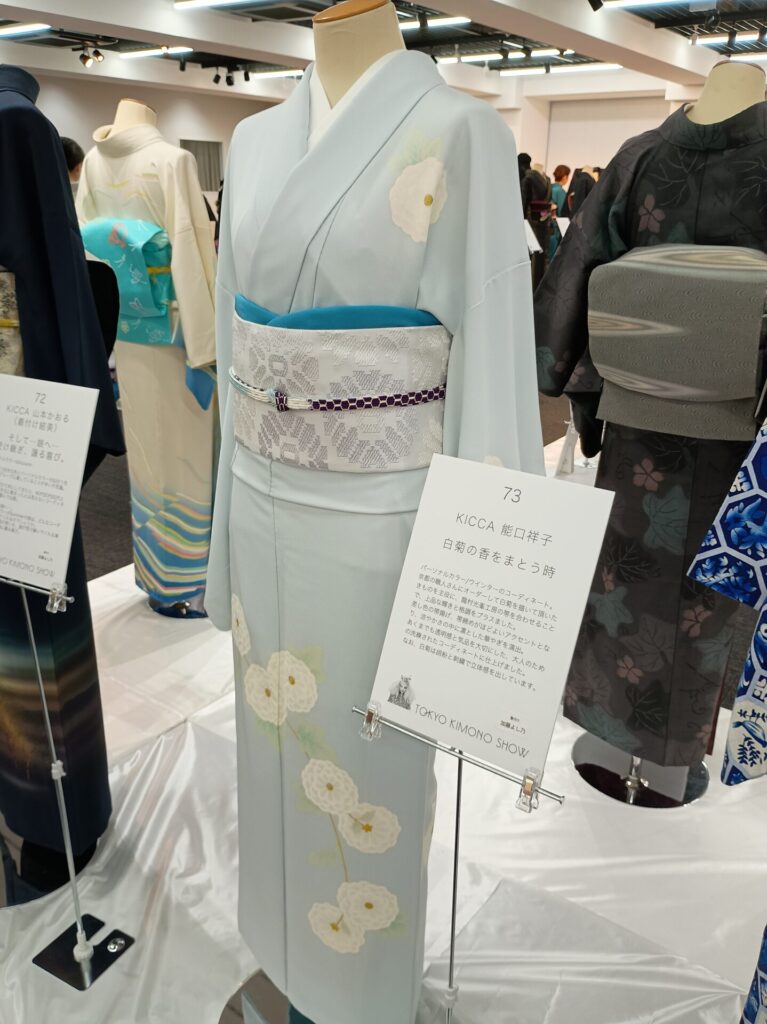 東京キモノショー2026に展示された着物のトルソー