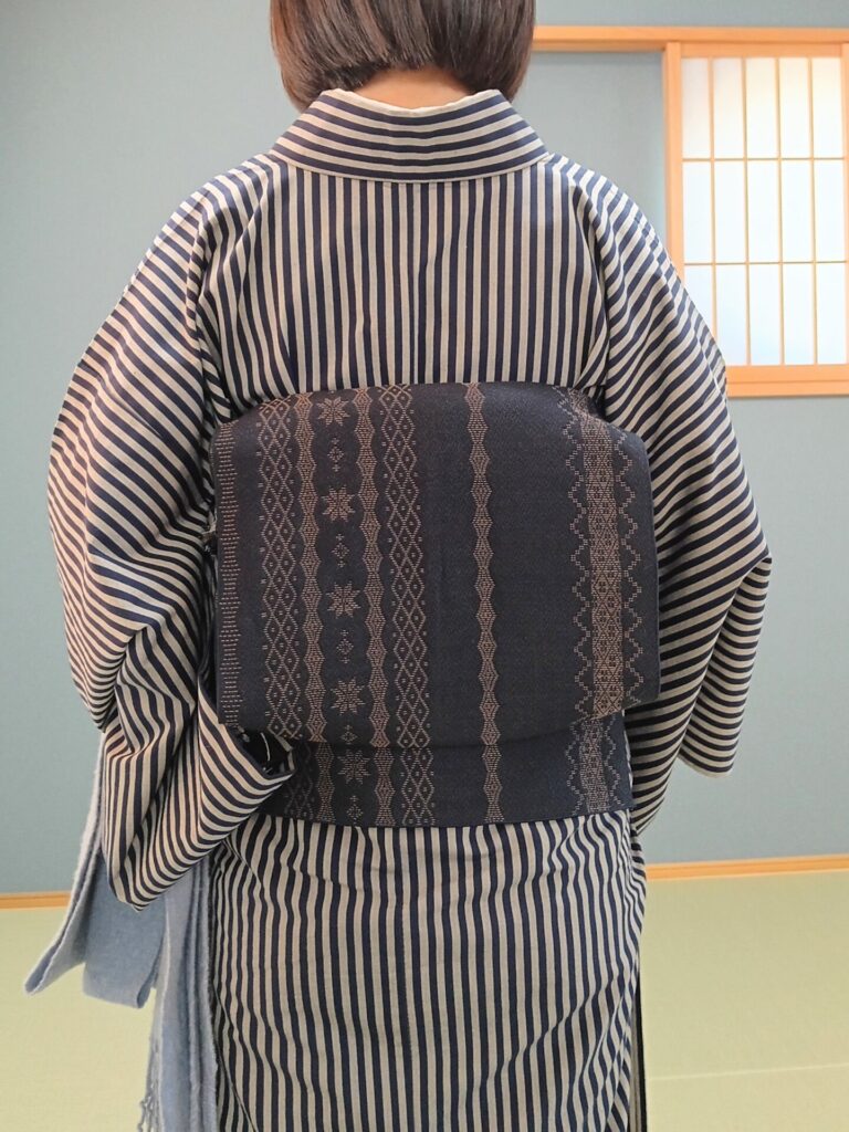 兵児帯を二重太鼓で結んだ様子